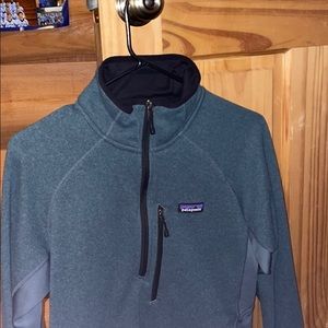 Men’s medium Patagonia pullover